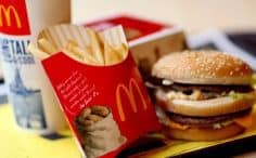 „McDonald's“ dieta padėjo atsikratyti 17 kilogramų